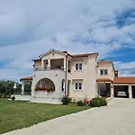 Danica & Mario Residence